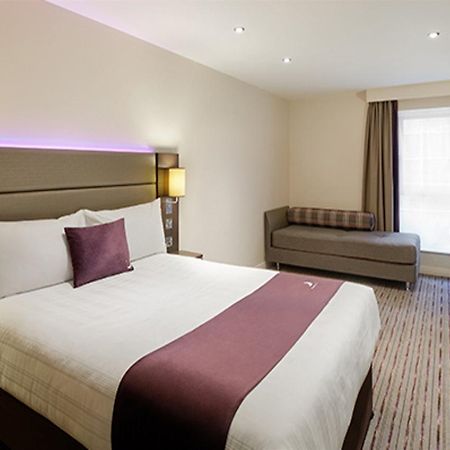 Premier Inn Premier Inn แบ็กช็อต ภายนอก รูปภาพ